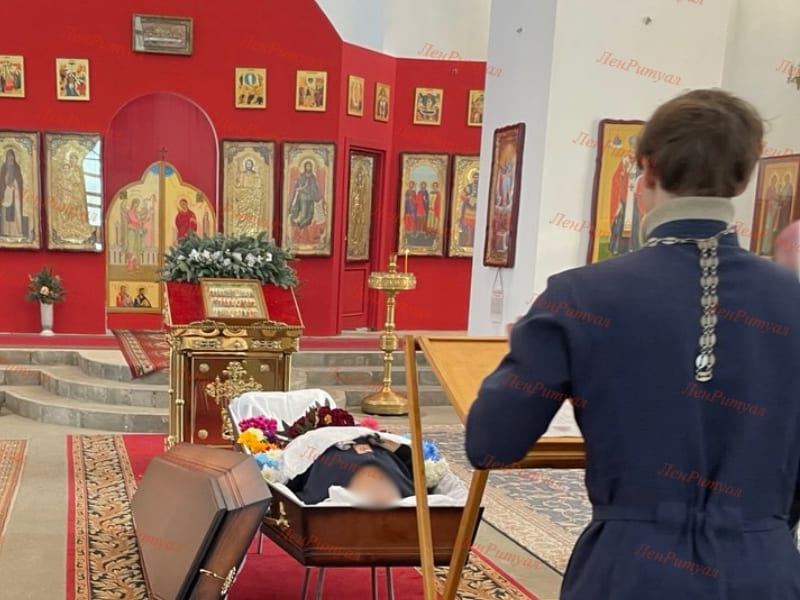 Захоронение на кладбище Мга